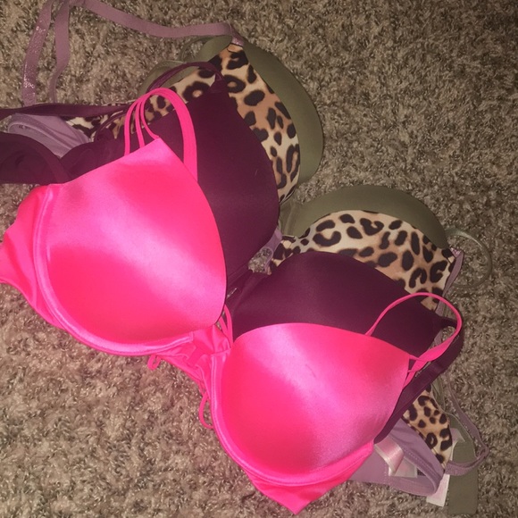 4 Victoria secret bras 34c - Picture 1 of 7